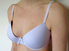 Okay. So I'm 14 and I wear a size G bra. Is that weird? I have a friend who  is bragging about her D's. How big is too big? - Quora